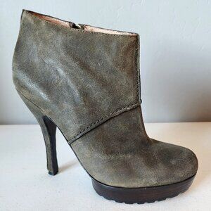 Vintage Modern Bootie "EUC"